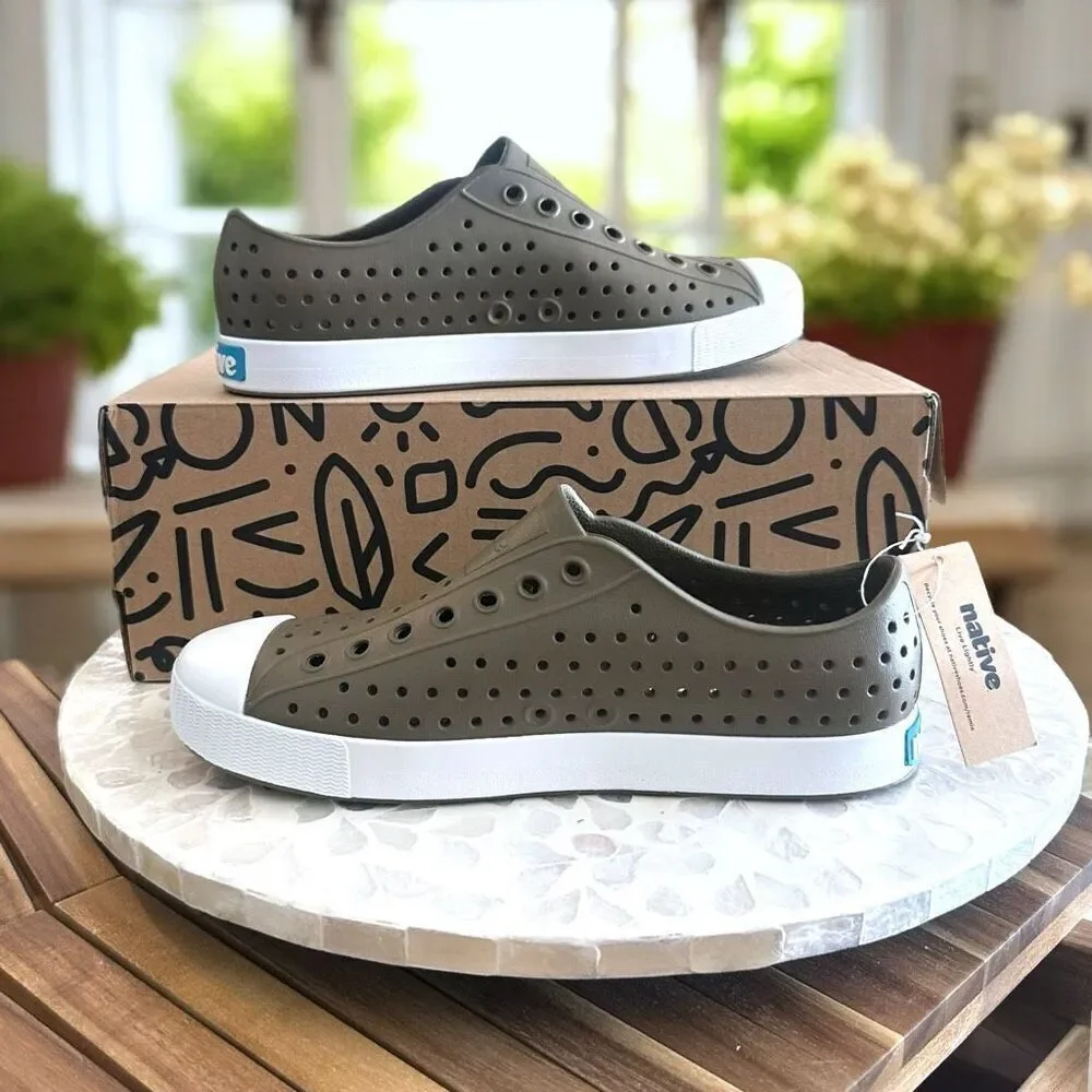 Native Jefferson EVA Slip-On Water Shoes Sneakers UTILITY GREEN Unisex Womens 7
